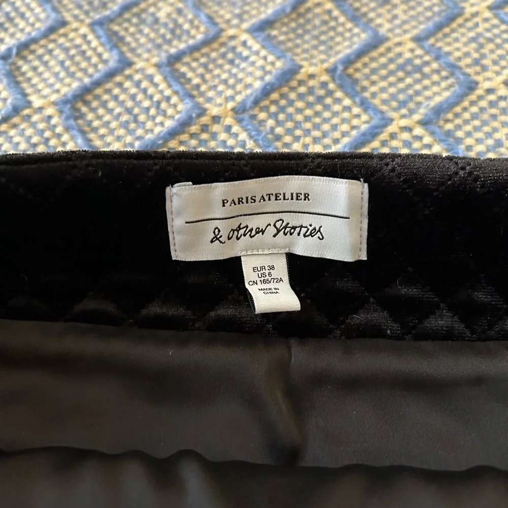 Paris Atelier Black Velvet Mini Skirt - Picture 3 of 6